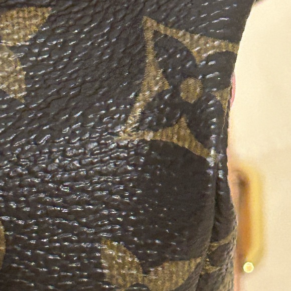 Louis Vuitton My World Tour Bumbag - Picture 15 of 16